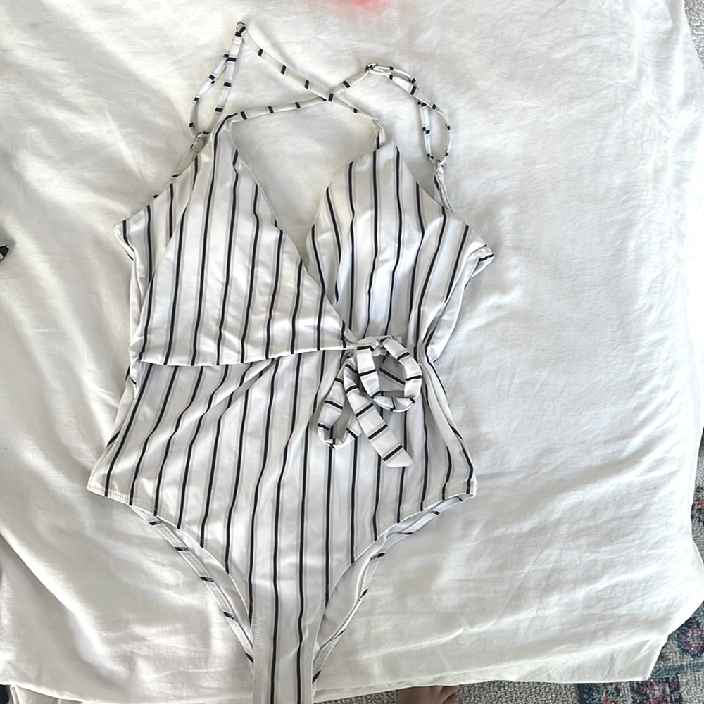 Cupshe white striped tie one piece